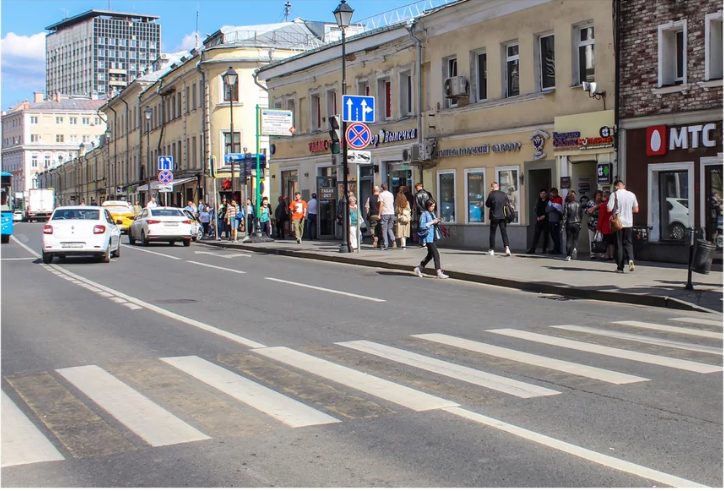 Изменения сегодня. Шефствие направлялось по улице.