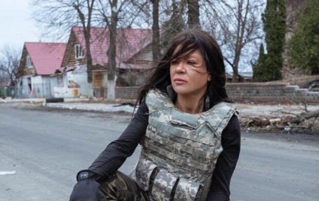 Руслана показала улицы разрушенной Бородянки, расстрелянные дома и обездоленные люди - ЗНАЙ ЮА