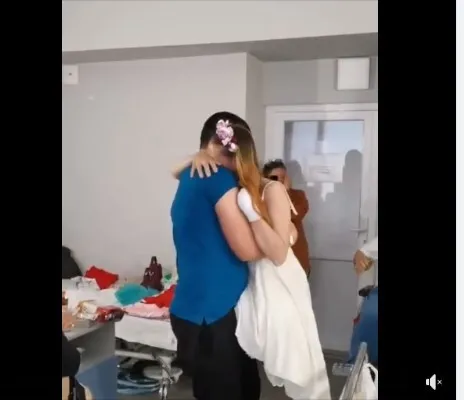 В палате львовской больницы вышла замуж медсестра, оставшаяся без двух конечностей