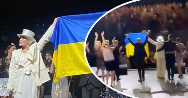 ZERKALO.AZ Лайма Вайкуле вышла на сцену с флагом Украины -