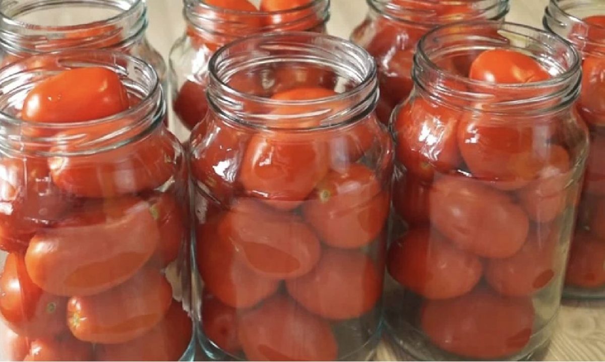 Рецепт сладких маринованных помидор без стерилизации. Вкусные помидоры на зиму. Заготовка помидор на зиму. Сладкие помидоры на зиму. Консервированные помидоры.