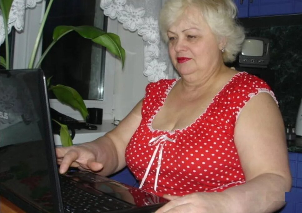 Большегрудая бабушка. Женщина 67 лет. Женщина 62 года. Российские женщины 67 лет.